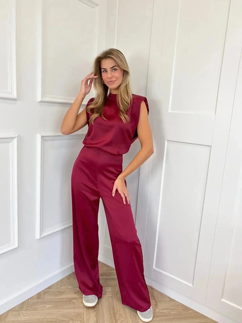 Women's Backless Jumpsuit with Wide Legs – Elegant & Lightweight