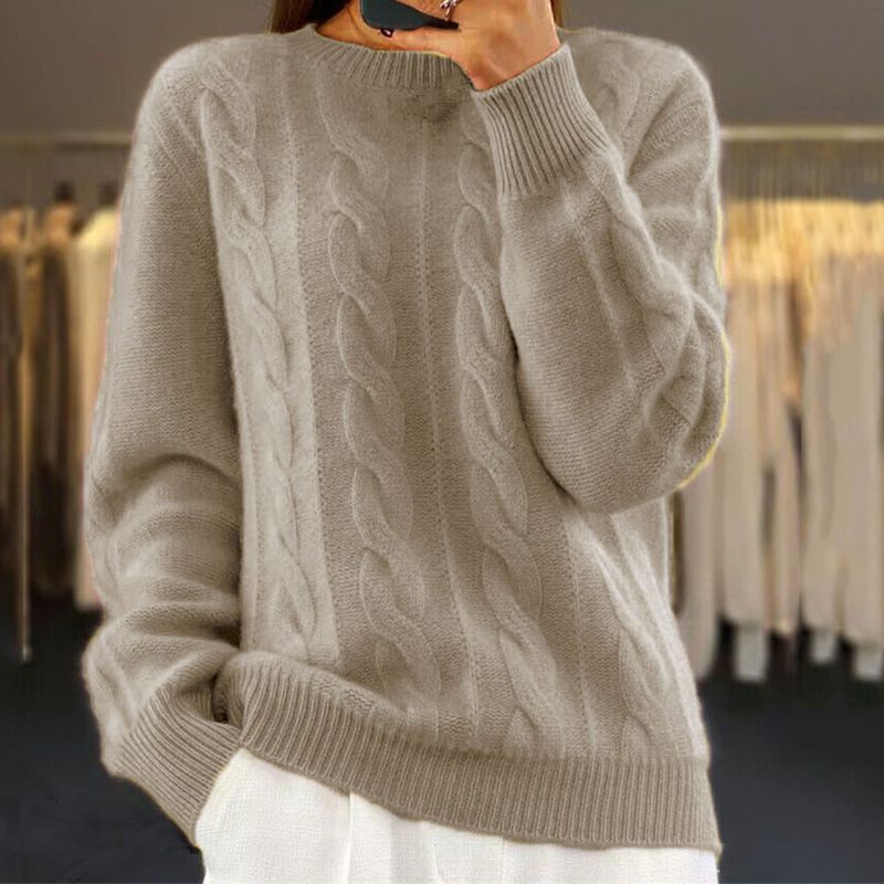Knitted Winter Jumper for Women – Warmth and Elegance for the Season